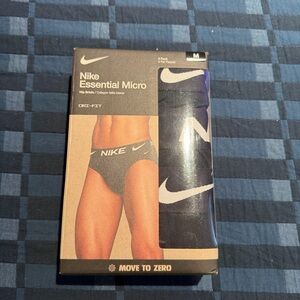 Nike Essential Micro Men's Briefs - Black and White
